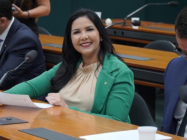 Deputada Federal Cristiane Lopes Destina R$ 3 Milhões para Apoio a Famílias Atípicas