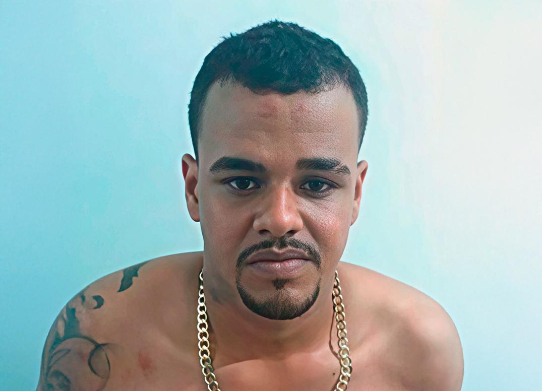 TIROTEIO MATA CHEFE DO CV EM RO