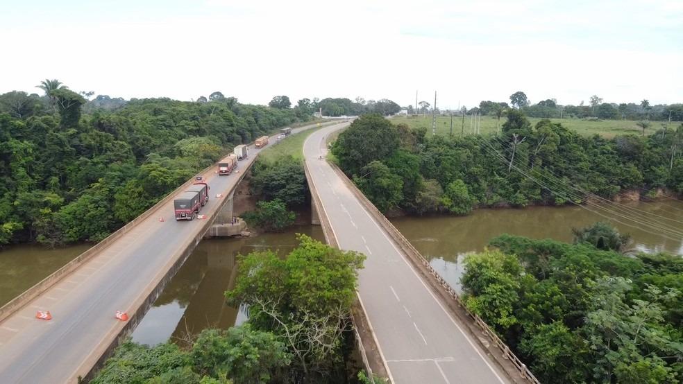 FINALMENTE A PONTE DO RIO CANDEIAS É LIBERADA