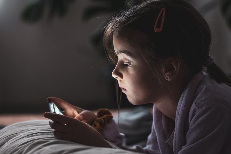 NOVA LEI PODE ACABAR COM A INFÂNCIA PERDIDA NO DIGITAL