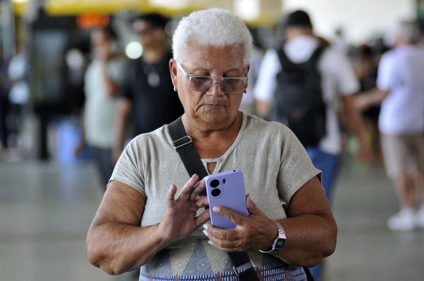 GOLPES CONTRA IDOSOS: EX-BANCÁRIO É PRESO NA FLÓRIDA POR FRAUDES EM RONDÔNIA