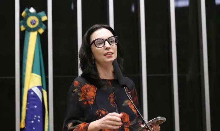 Comissão aprova projeto que caracteriza o acesso a remédios como direito humano