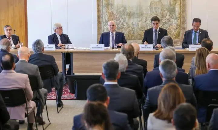 Fachin defende distanciamento de interesses no Judiciário