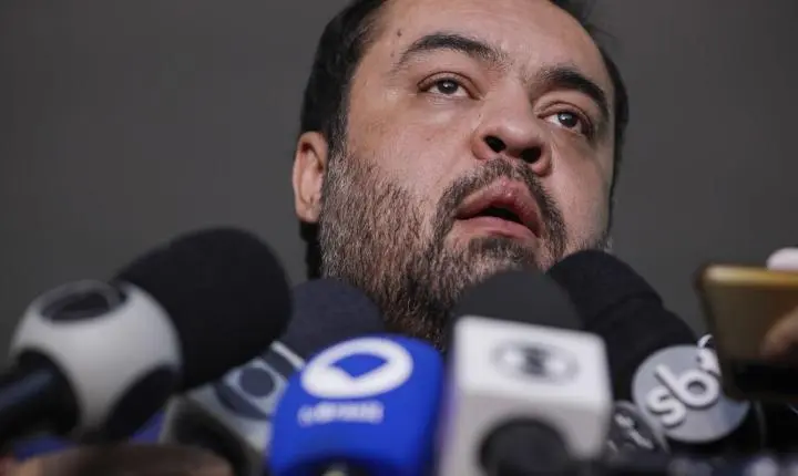 Ministro suspende julgamento que pode cassar governador do Rio