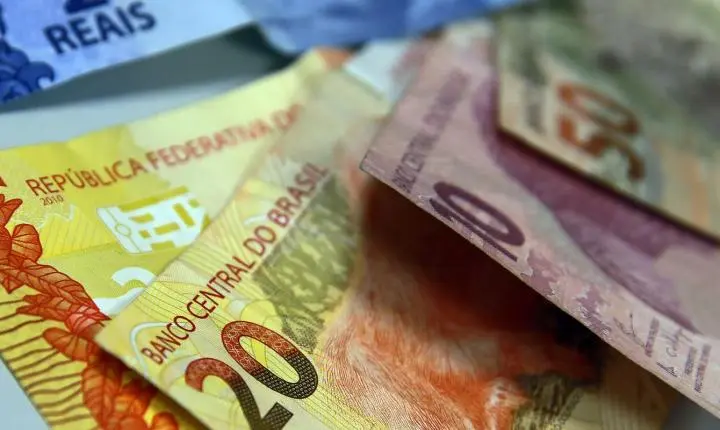 Pé-de-Meia: governo credita pagamento para nascidos em maio e junho