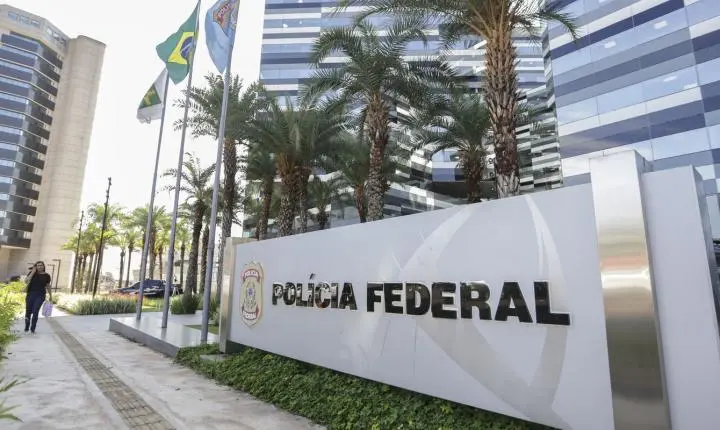 PF: pai de Vorcaro liderava A Turma, milícia pessoal do banqueiro